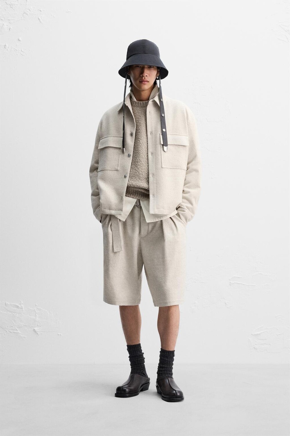 

Рубашка nanushka с карманами ZARA, экрю