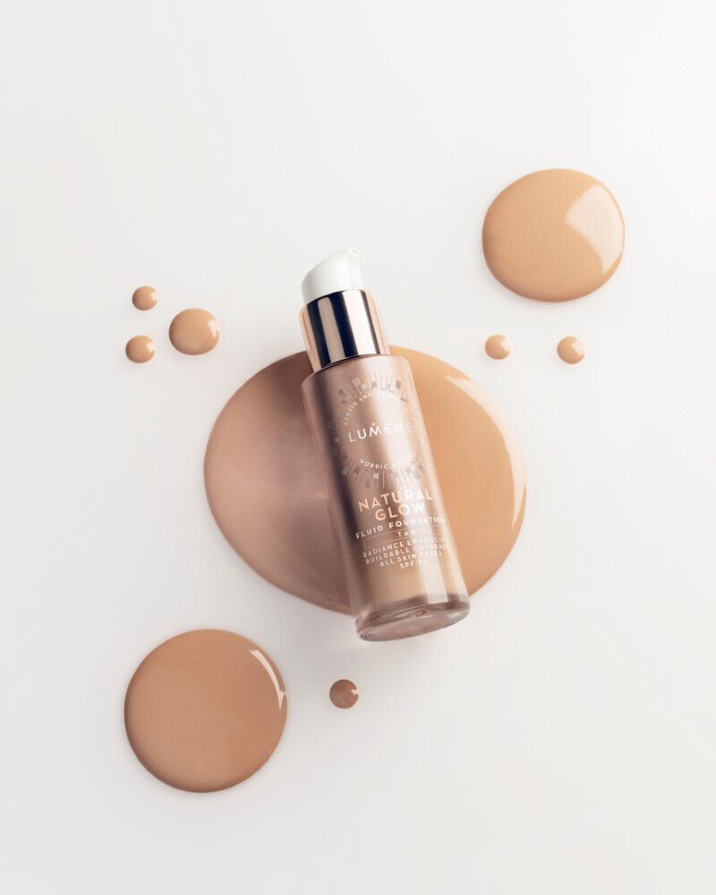 Fair осветляющая и разглаживающая тональная основа для лица Lumene Natural Glow, 30 мл — фото 3