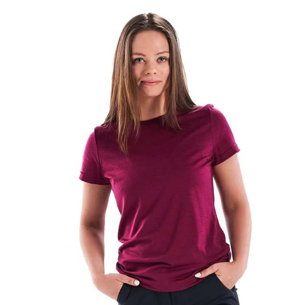 

Футболка DEVOLD OF NORWAY Eika Merino 150, красный