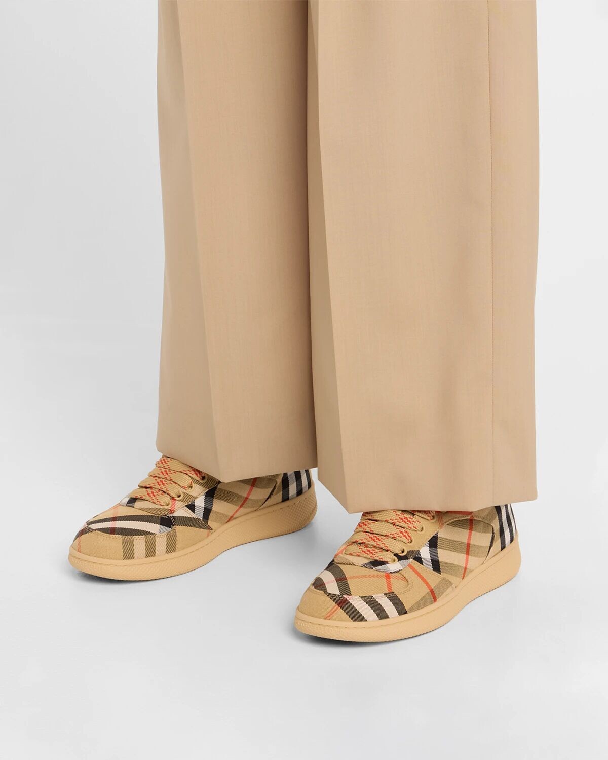 Хлопковые низкие кеды в клетку Terrace Check Burberry, цвет Sand Ip Check — фото 2