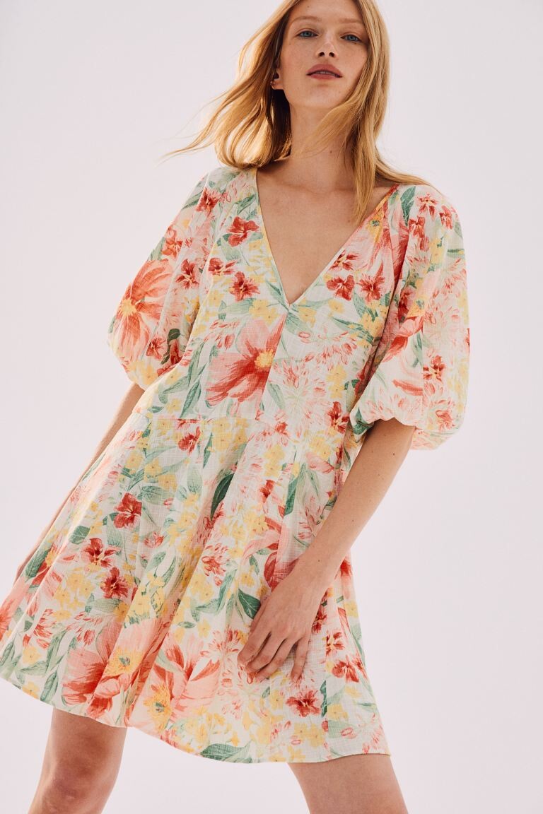 

Платье с расклешенной юбкой H&M, розовый