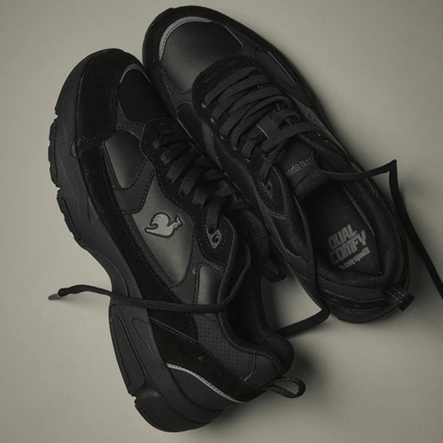 Мужские чёрные кроссовки Le Coq Sportif Dragon Beat v3 Split