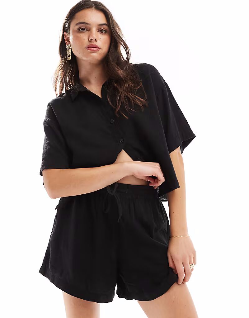 

Vero Moda - Mix & Match - Черные шорты-клеш из льняной смеси с широкими штанинами