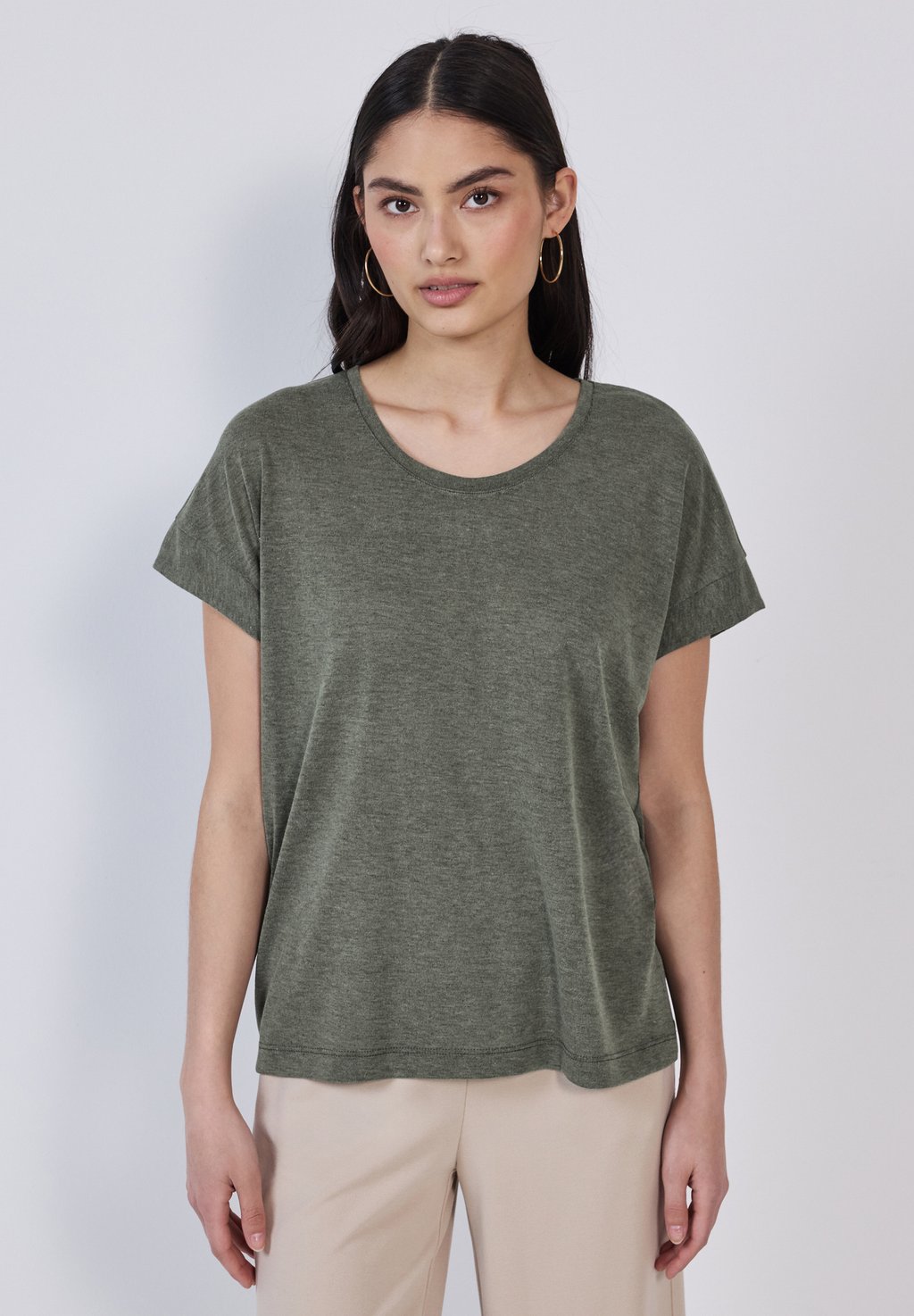 

Базовая футболка LOOK Street One Studio, зеленый
