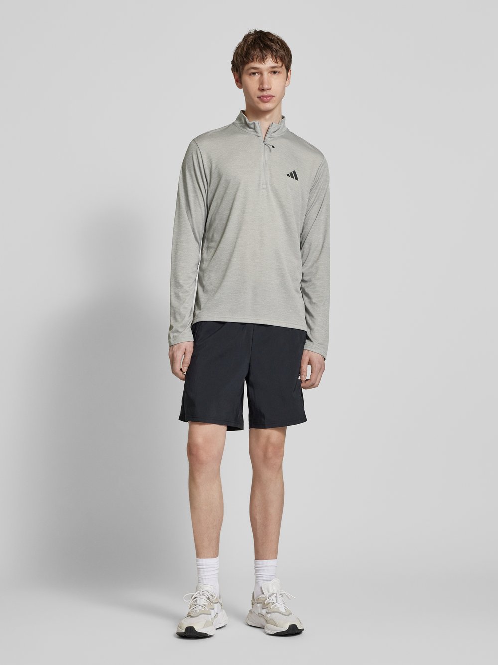 

Толстовка с логотипом Adidas Training