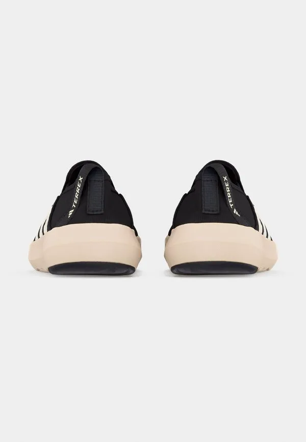 Унисекс походные ботинки без шнурков Adidas Terrex, Core Black/Chalk White/Semi Impact Orange — фото 4