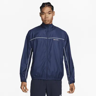 

Куртка Nike Track Club, цвет Midnight Navy/Summit White/Summit White