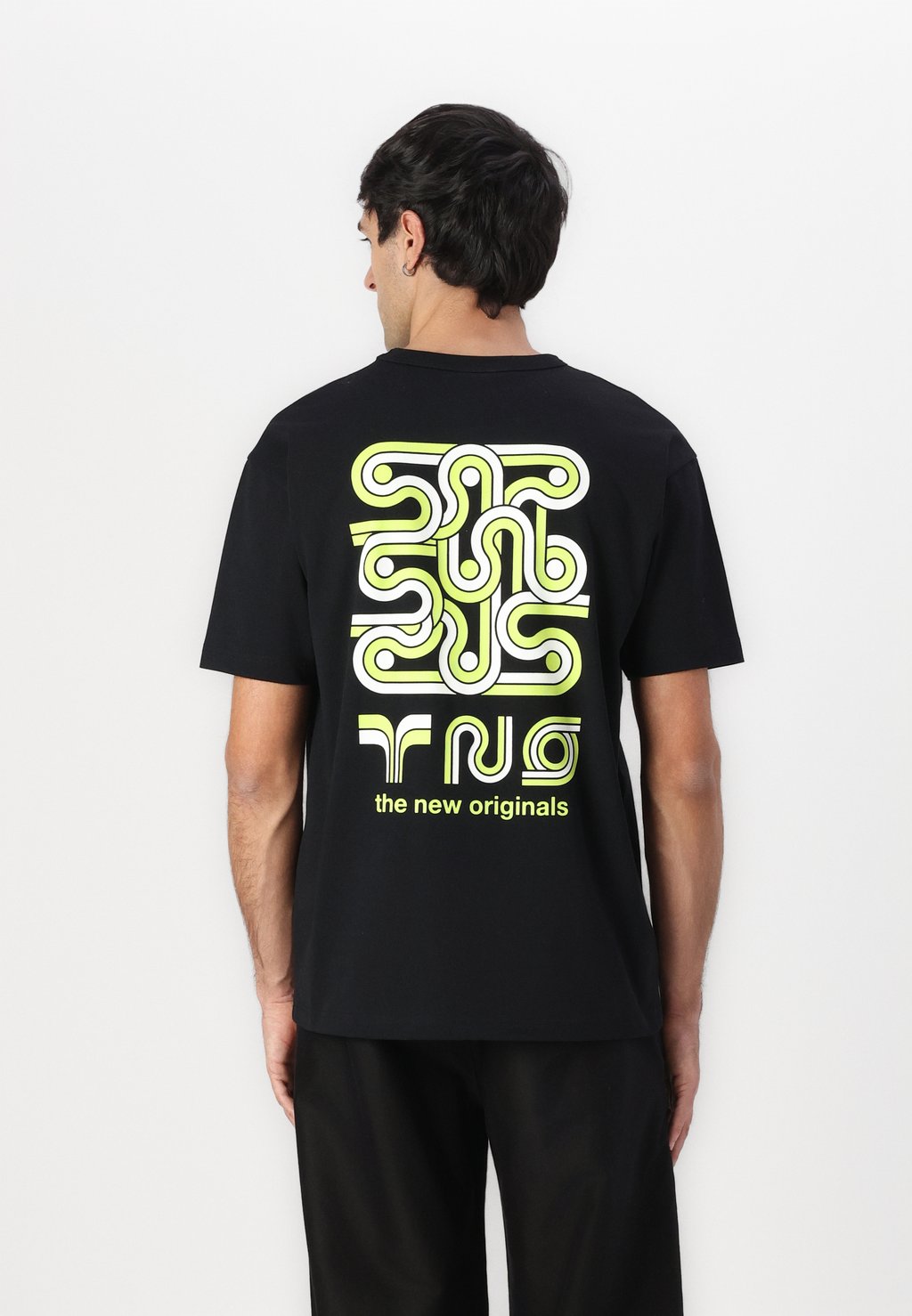 

Футболка с принтом SUPER GRAPHIC TEE The New Originals, черный