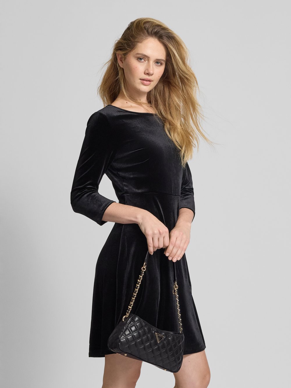 

Сумка с фактурным узором модель 'GIULLY' Guess, черный
