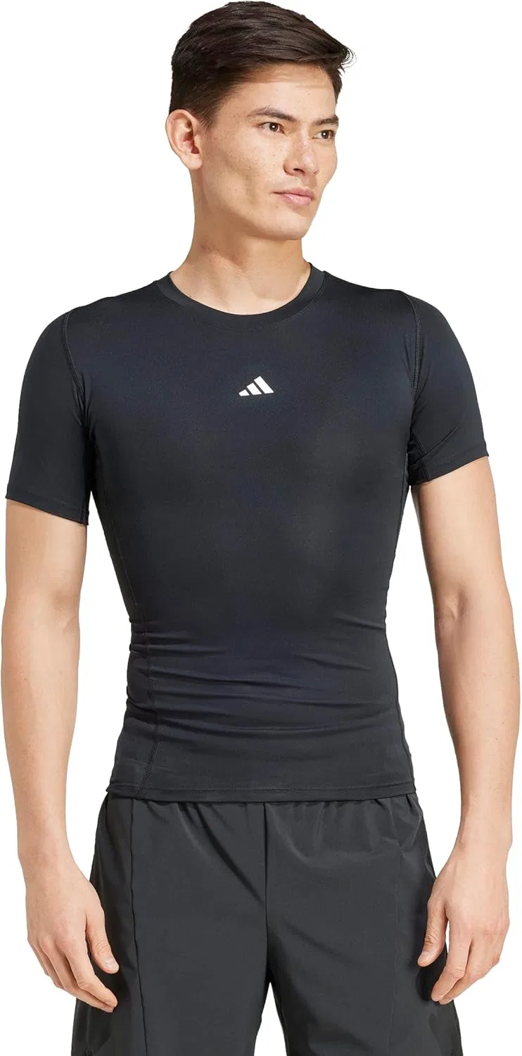 Футболка Adidas Techfit для тренировок, черный