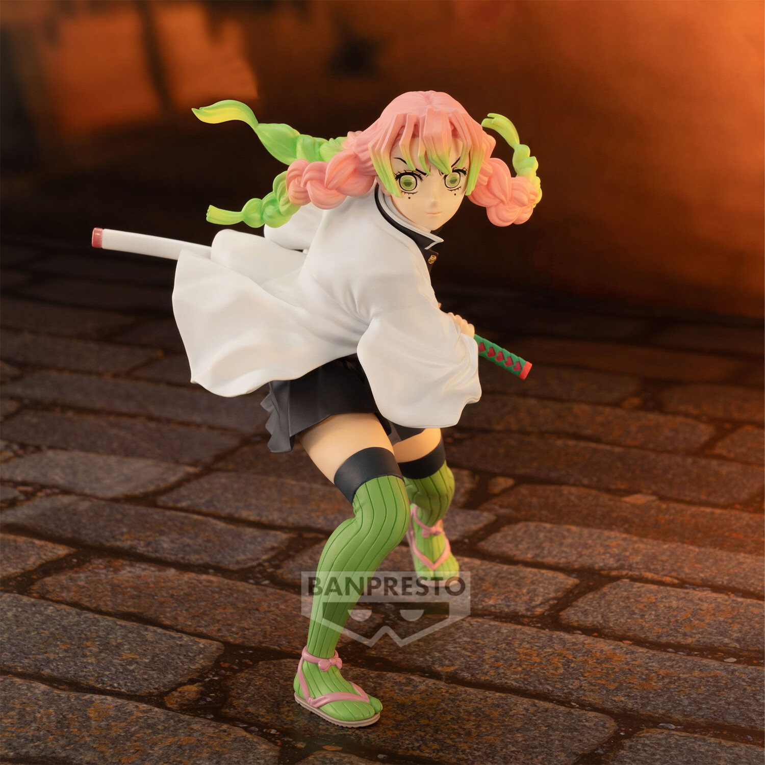 

Фигурка Demon Slayer: Kimetsu No Yaiba - Mitsuri Kanroji Figure