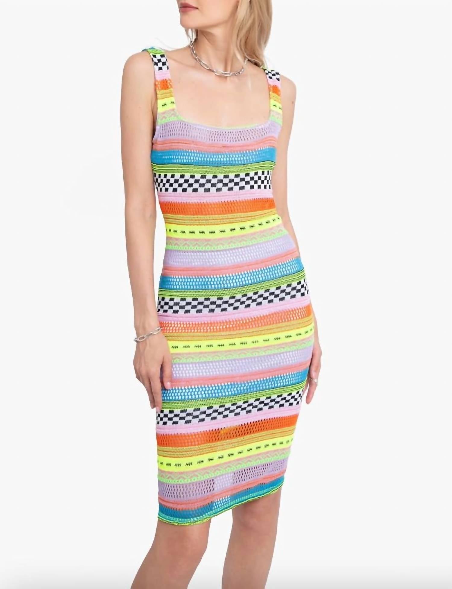 

Платье-футляр Inka в цвете страстный пунш Black Halo, Passion Punch