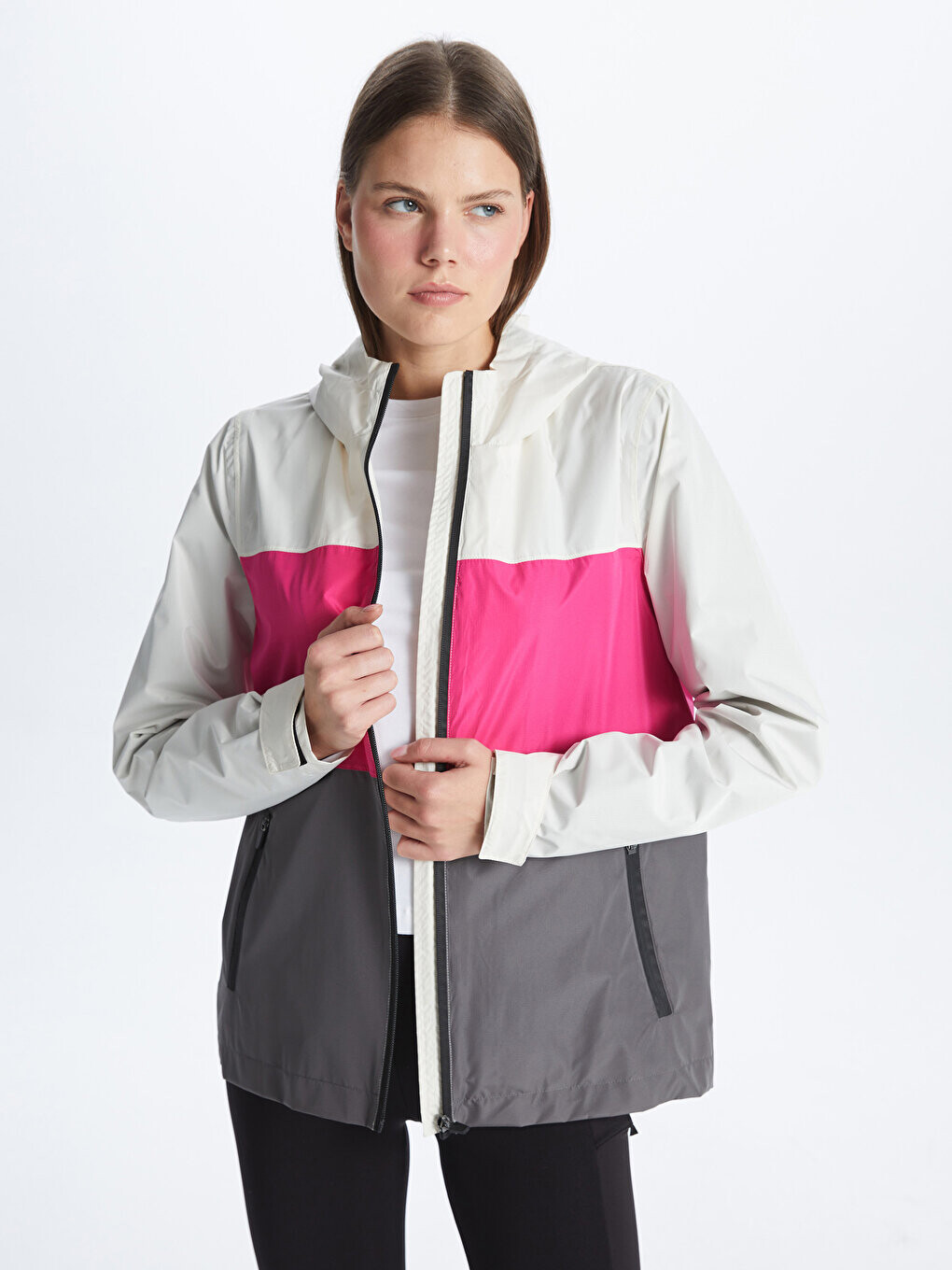 

Женский плащ с цветными блоками и капюшоном LCW Active