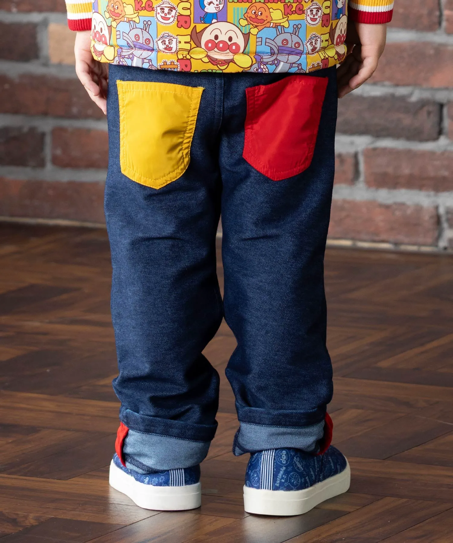 Детская коллекция Anpanman / (K) Джинсовые трикотажные брюки Anpanman с отворотами Anpanman Kids Collection, Navy — фото 2