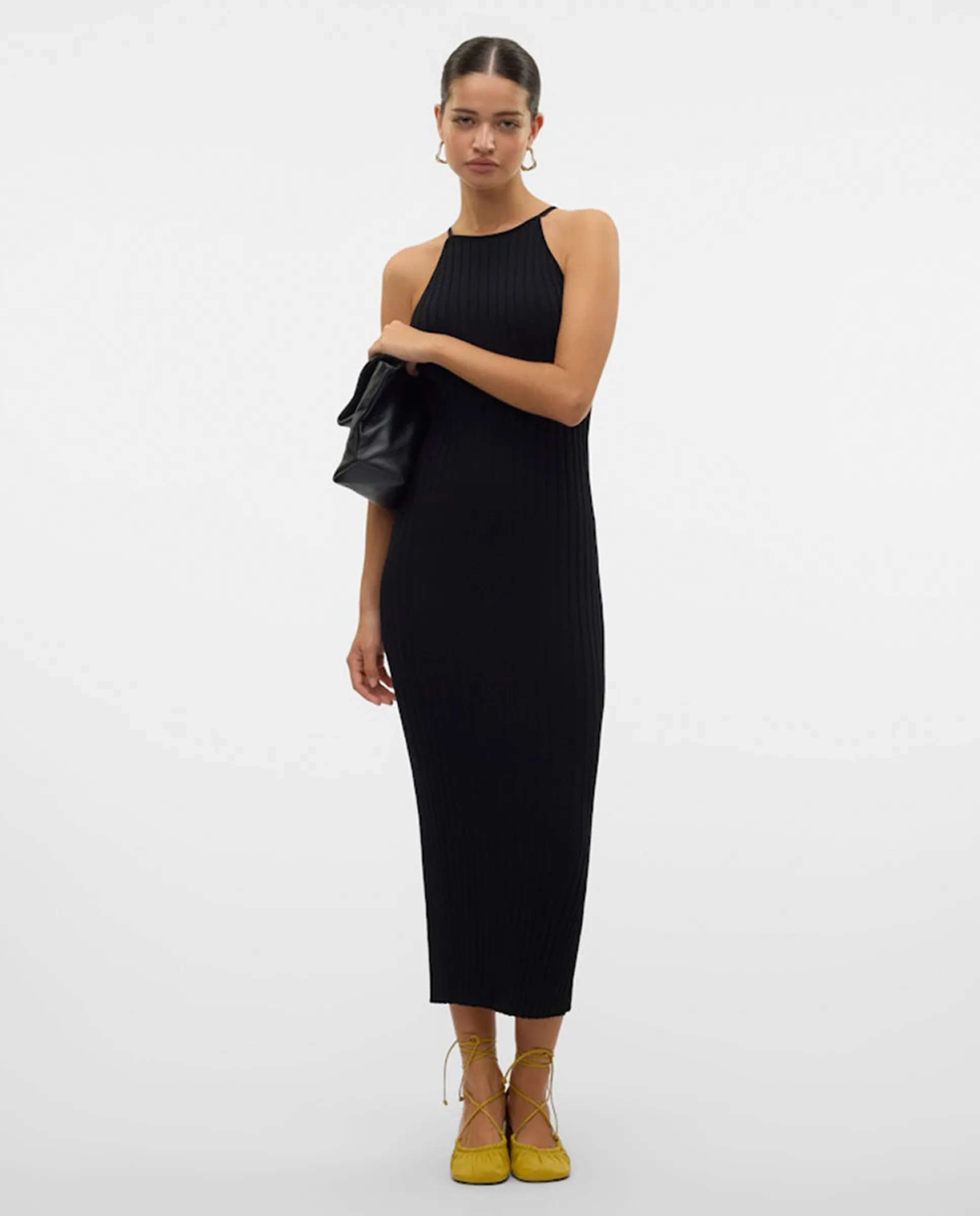 

Длинное платье на бретелях Vero Moda, черный