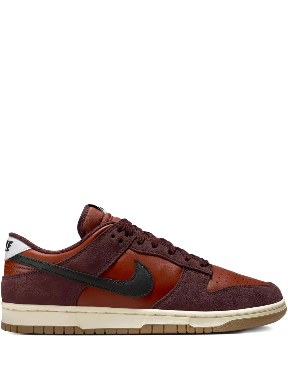 

Кроссовки Dunk Low Retro SE Nike, красный