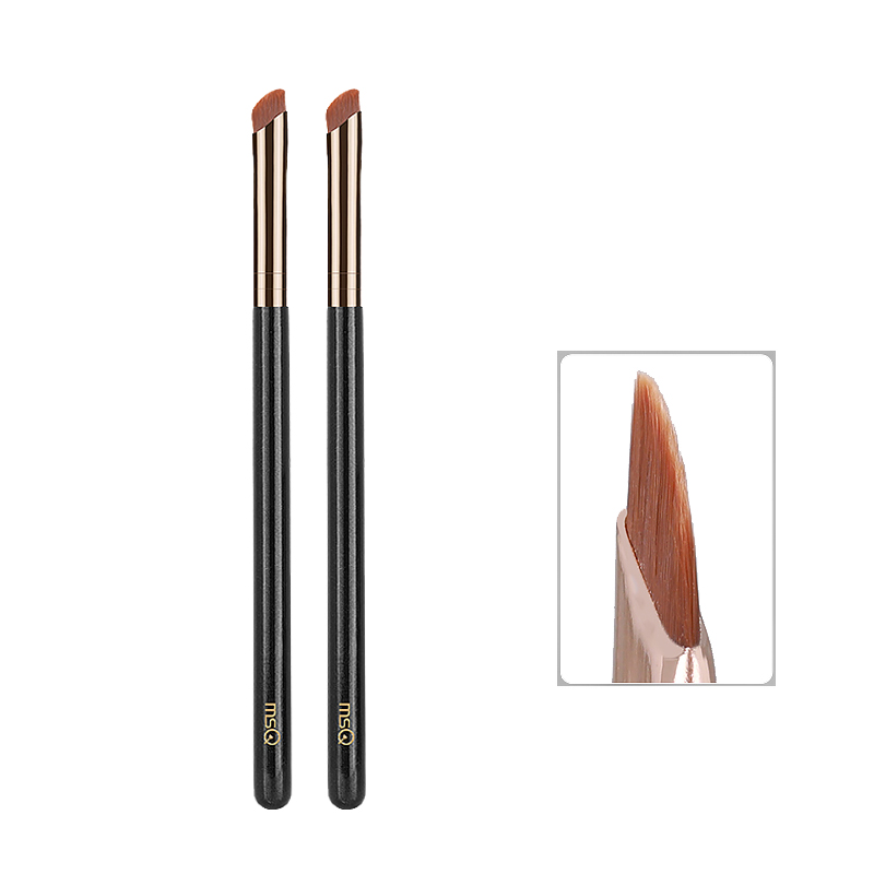 

Набор из 2 бесшовных кистей для тональной основы Gilded Full Collection с плоским носком, удобные для переноски MSQ