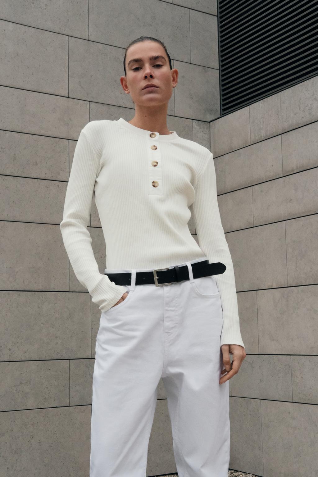 

Футболка в рубчик с пуговицами ZARA, экрю