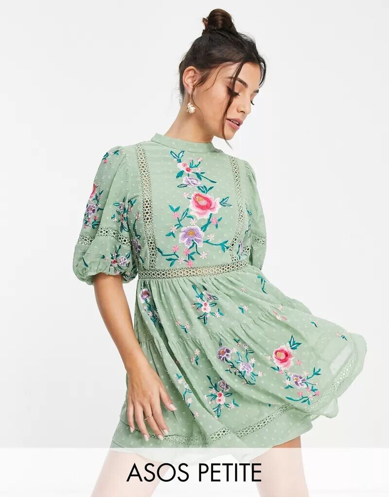 

Зеленое платье мини с высоким воротником и кружевной отделкой ASOS DESIGN Petite
