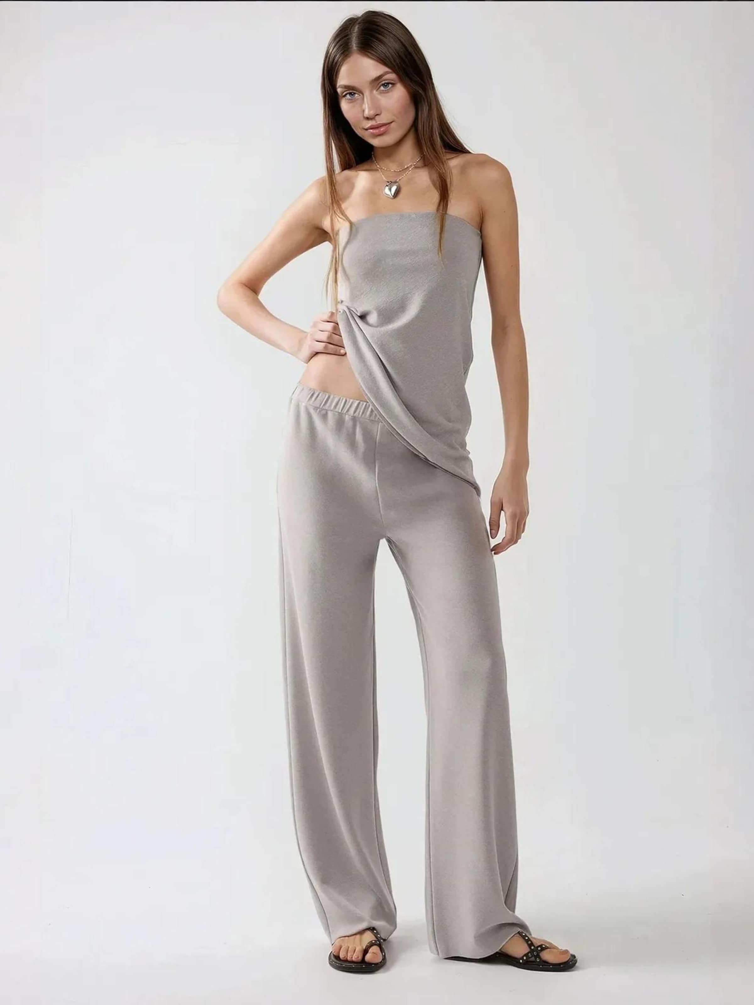 

Hiccup Домашняя одежда в светло-сером цвете