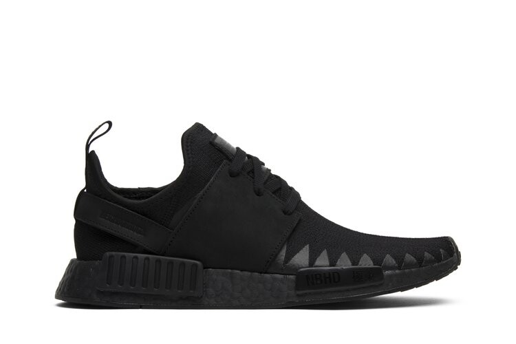 

Кроссовки Adidas Neighborhood x NMD_R1 Primeknit 'Triple Black', черный
