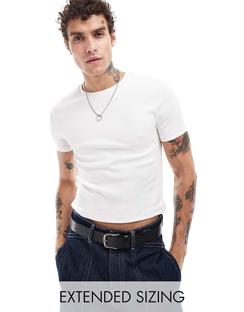 

ASOS DESIGN – Essential – белая футболка в рубчик короткого и эффектного кроя