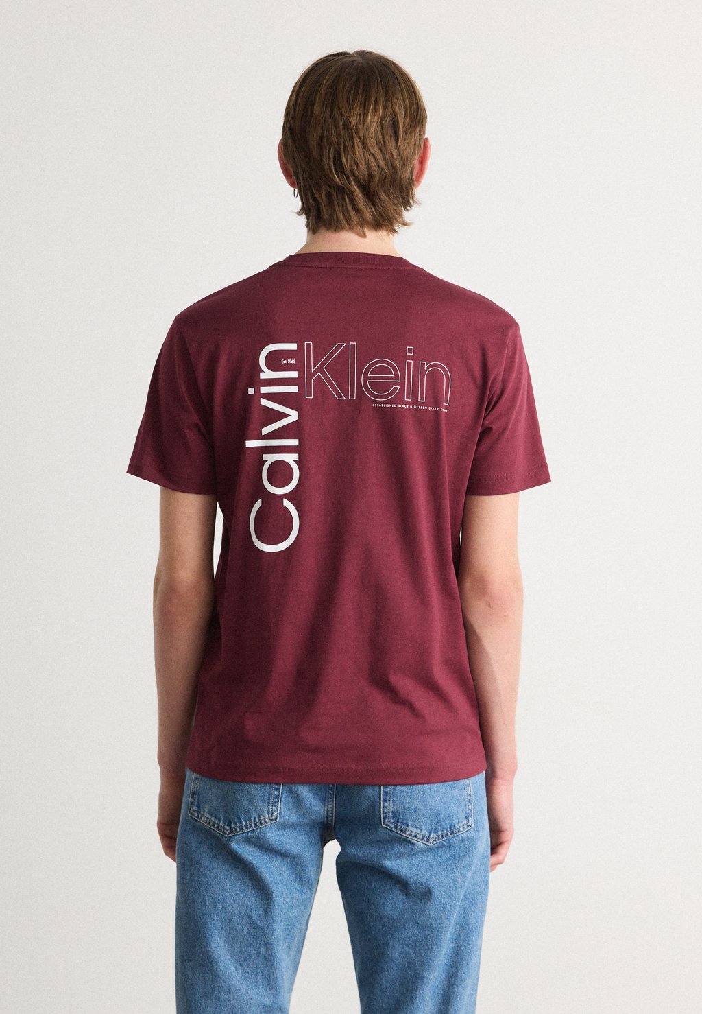 

Футболка с принтом ANGLED BACK LOGO Calvin Klein, бордовый