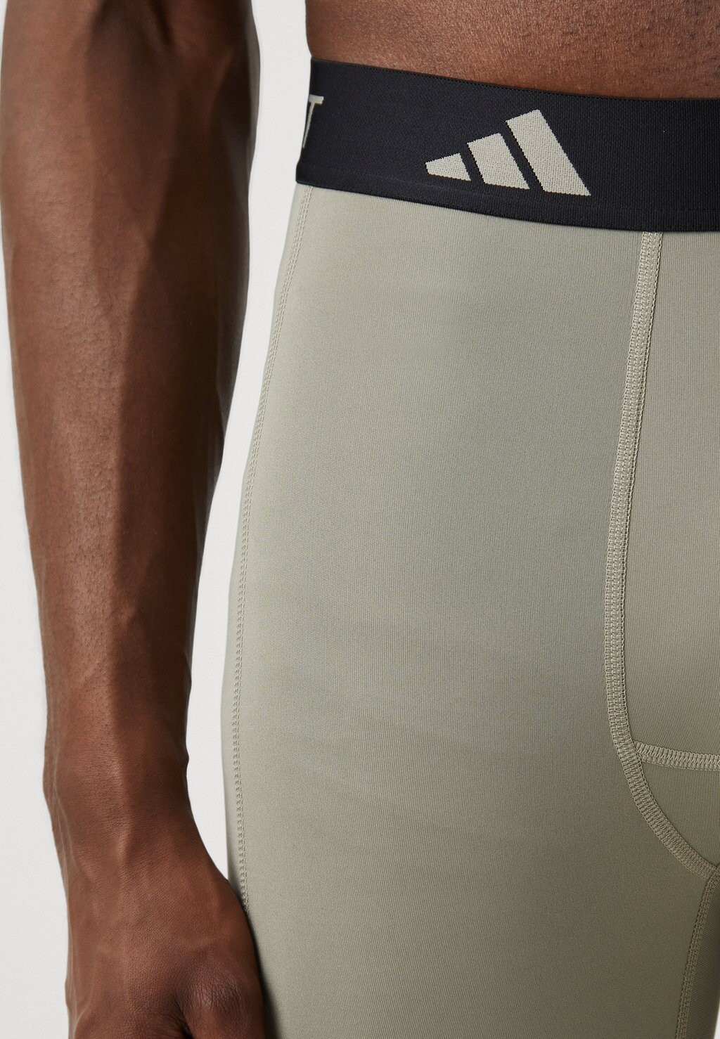 

Леггинсы TECHFIT COMPRESSION LONG adidas Performance, светло-серый