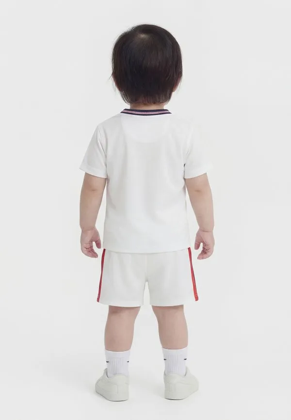 Англия, детская форма, стадион, домашняя спортивная футболка Nike Performance, White/Speed Red/Obsidian — фото 2