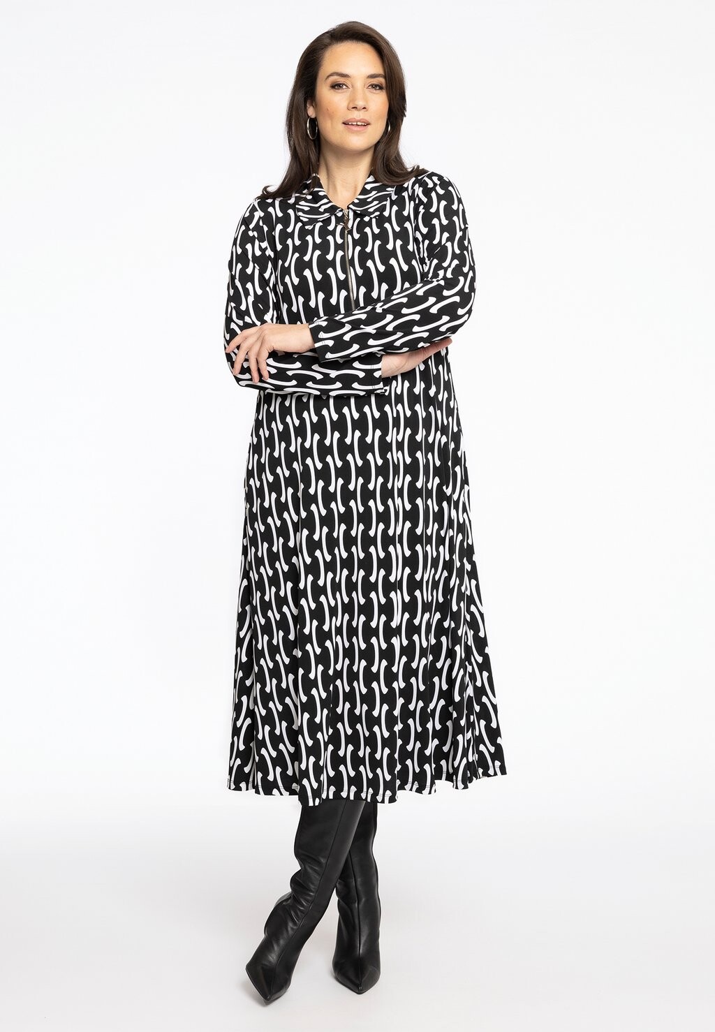 

Дневное платье LONG SLEEVE WITH COLLAR Yoek, черный