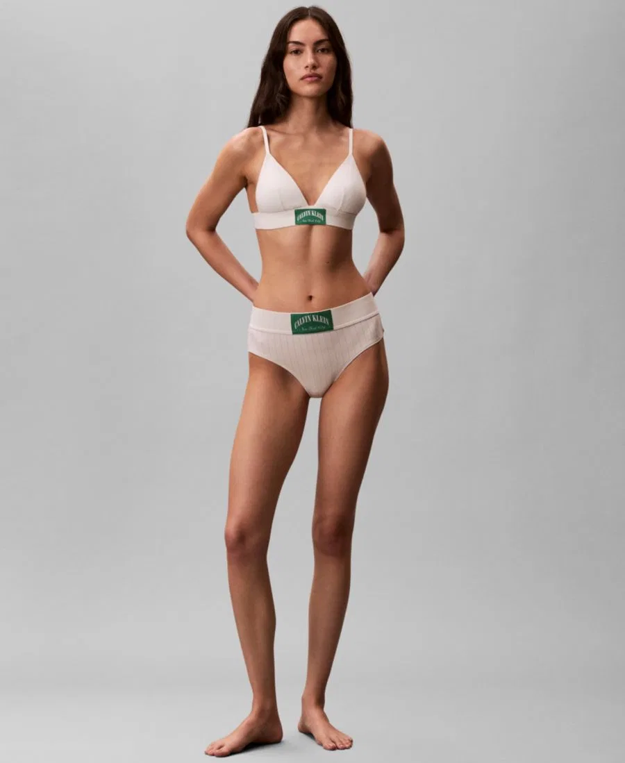 Женский спортивный треугольник Heritage Athletic Lightly Lined Triangle QF8886 Calvin Klein, цвет Tofu — фото 2