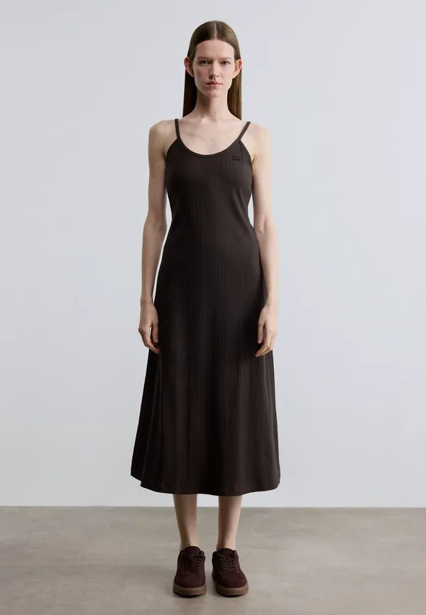 Платье-свитер Lacoste Brown, Облегающее, Коричневый