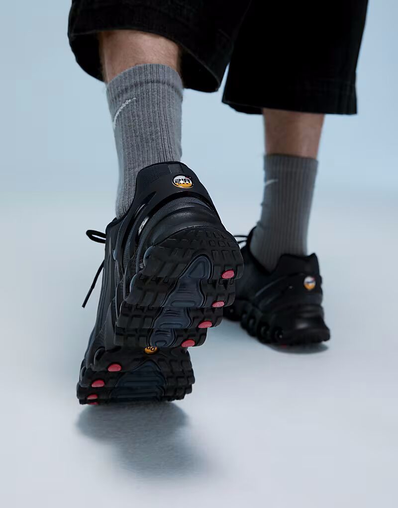 Кроссовки Nike Air Max DN8 черного цвета — фото 2
