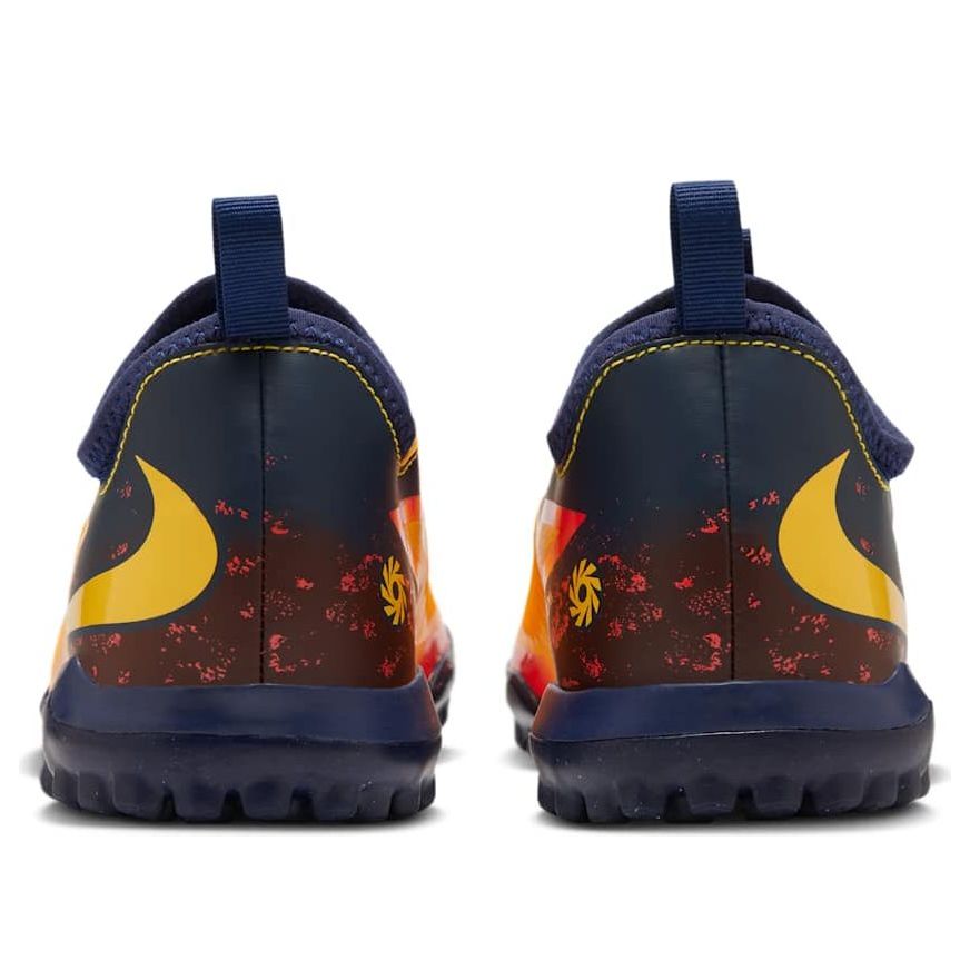 Кроссовки (GS) Nike JR. Phantom 6 Low Academy TF 'Erling Haaland' — фото 3