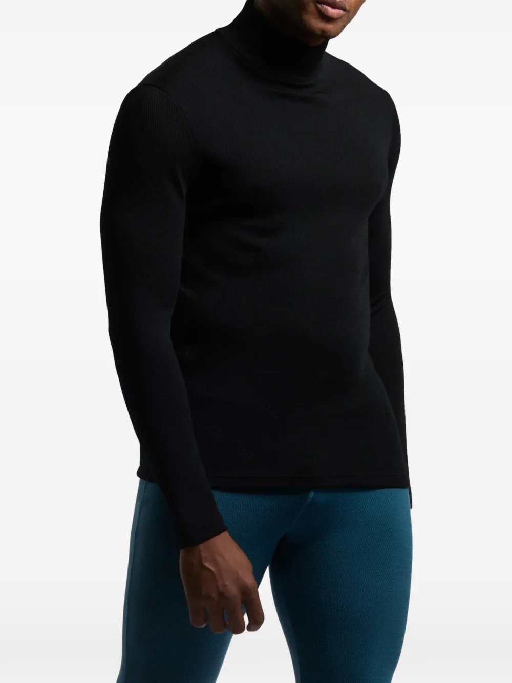 

Топ с длинными рукавами и логотипом Rewoolution, черный