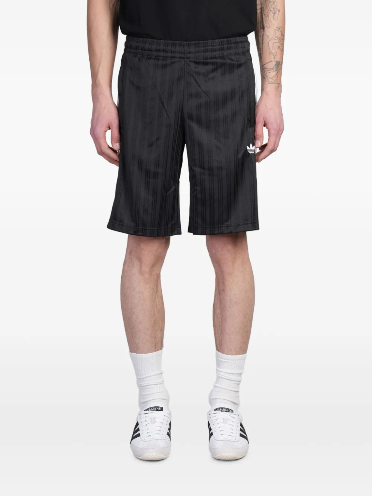 

Adidas шорты Adicolor, черный