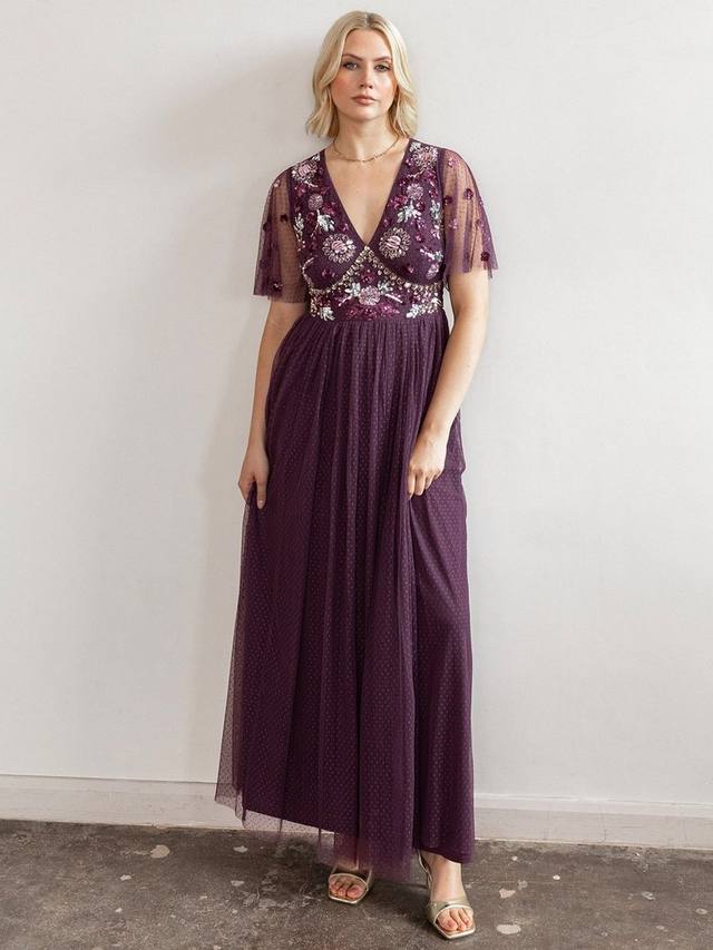 

Платье макси с ажурной сеткой и декоративными элементами Maya Deluxe, Berry