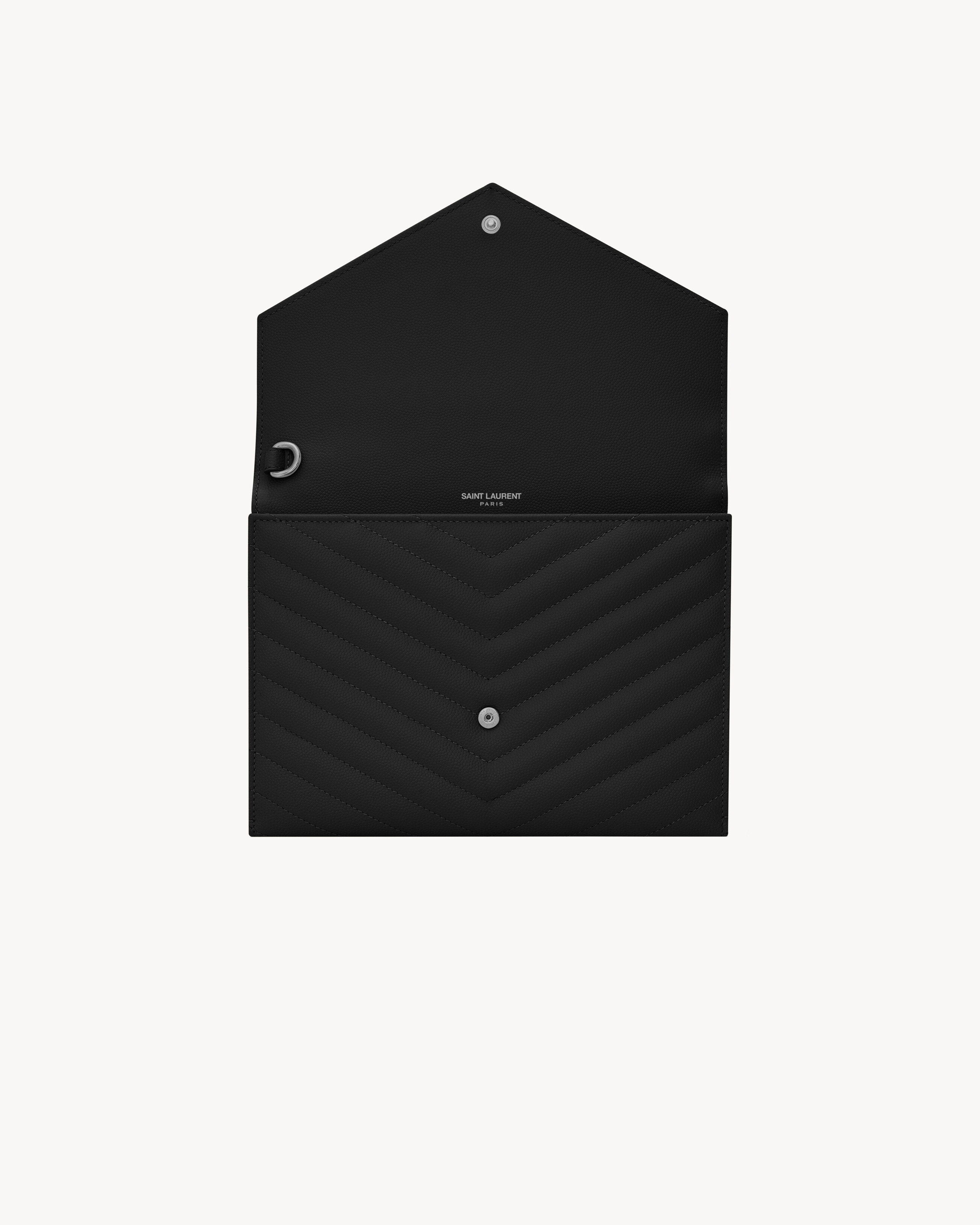 Клатч Cassandre с клапаном из кожи grain de poudre с простежкой Saint Laurent, черный — фото 4