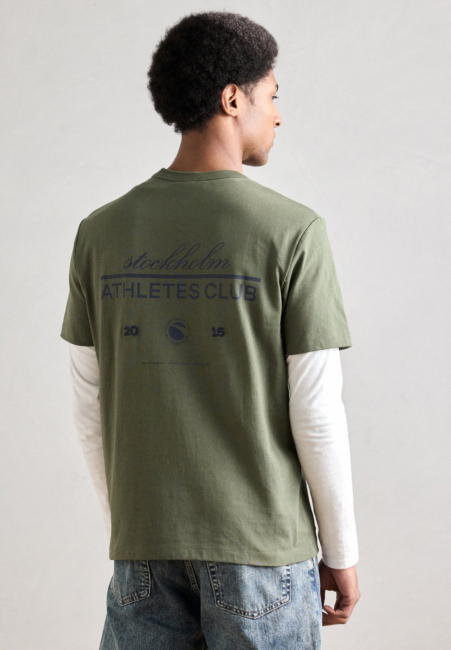 

Футболка Marc O'Polo DENIM Print T-shirt, Dark Moss/Green, Зеленый, Футболка Marc O'Polo DENIM Print T-shirt, Dark Moss/Green