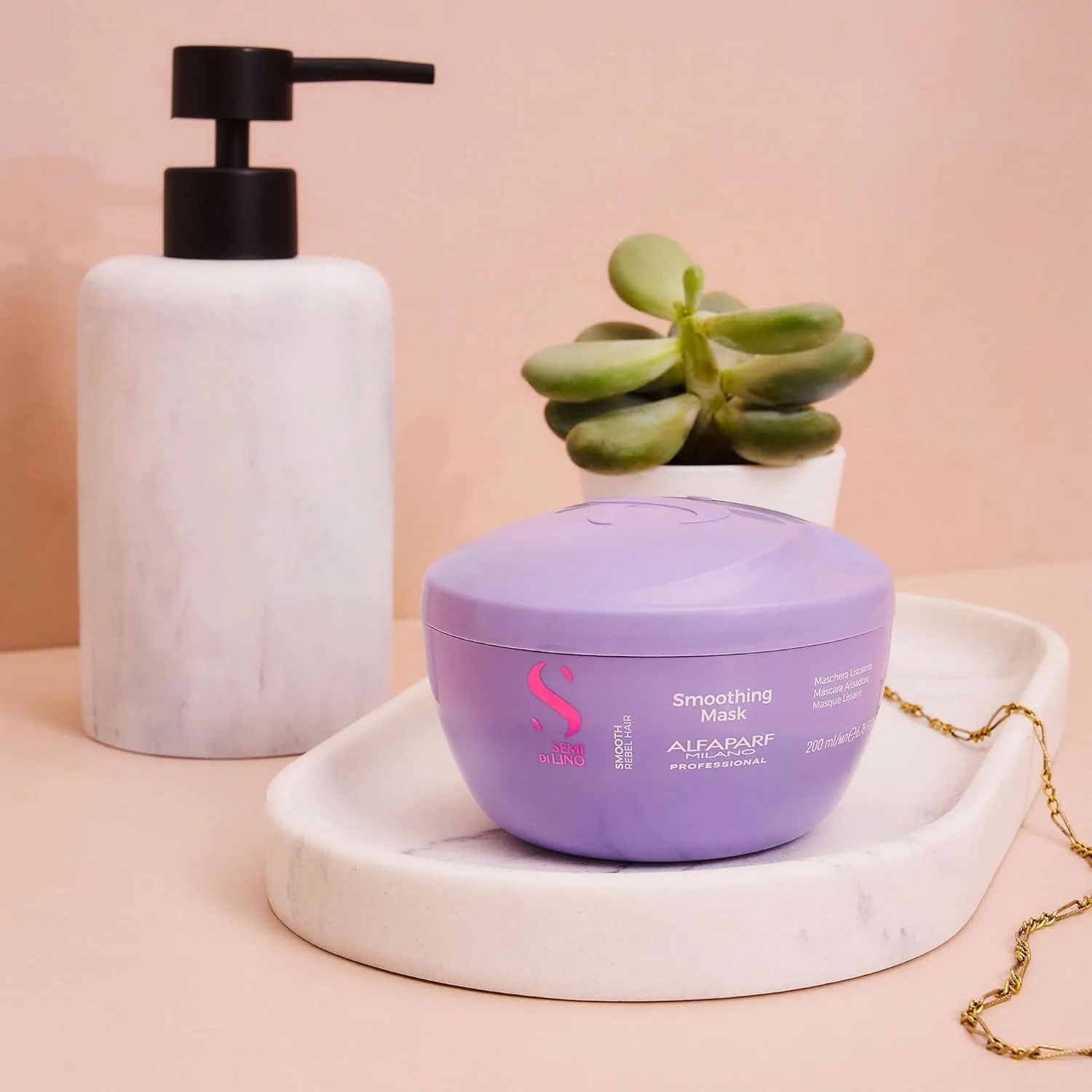 Маска Alfaparf Milano Semi Di Lino Smooth Mask для вьющихся и непослушных волос - Интенсивное средство для распутывания волос - Контролирует пушистость - Выпрямляет и увлажняет непослушные волосы 200 мл (1 шт.) — фото 3