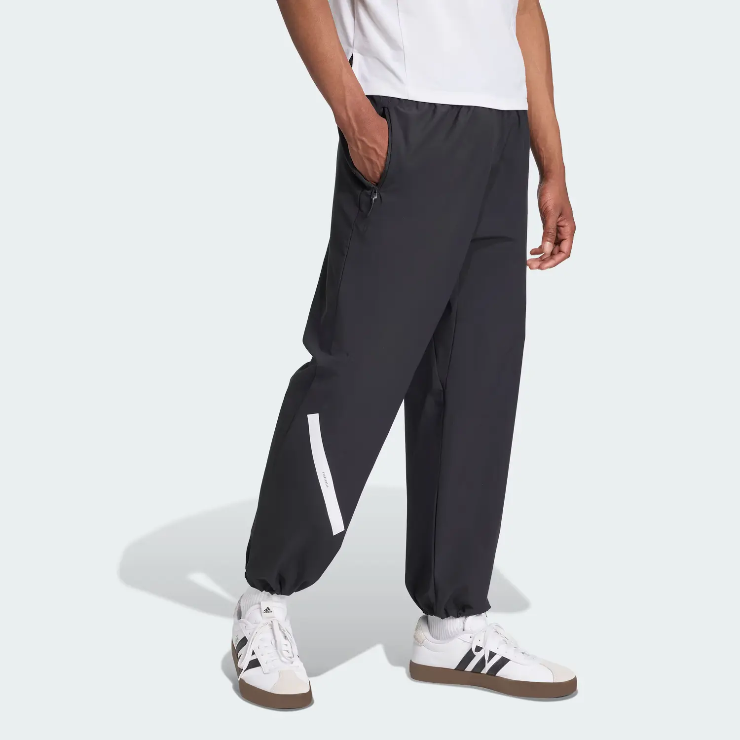 Штаны True Healing Series SS25 ZNE WOVEN JOGGERS мужские повседневные Adidas, черно-белый — фото 4