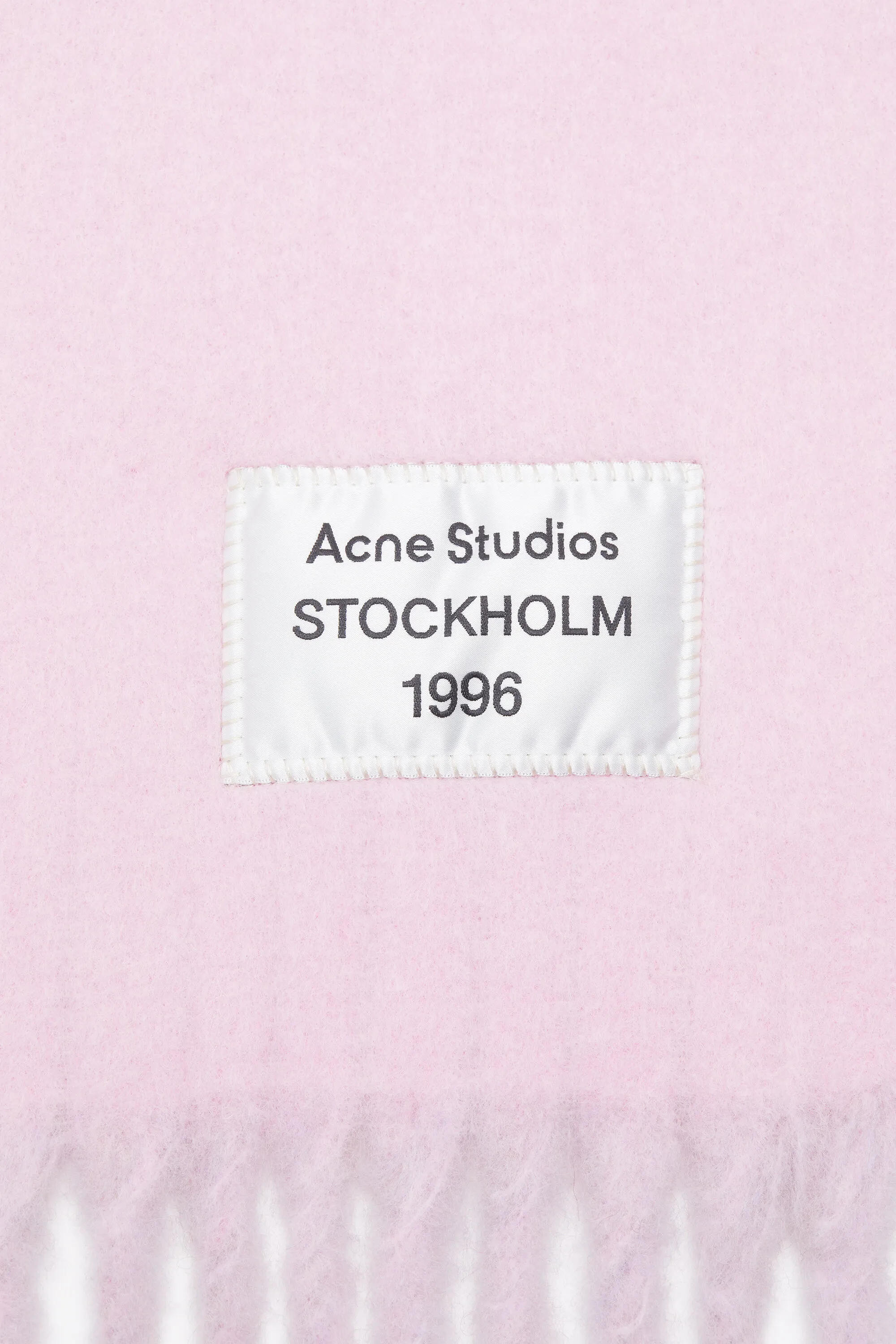 Этикетка с логотипом шарфа с бахромой Acne Studios, Pink/lilac — фото 3