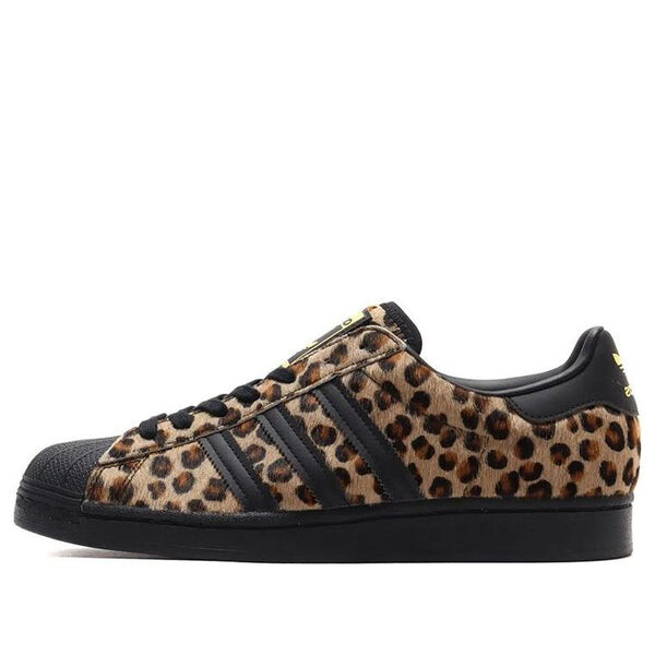 

Кроссовки atmos x superstar 'cheetah' Adidas, мультиколор