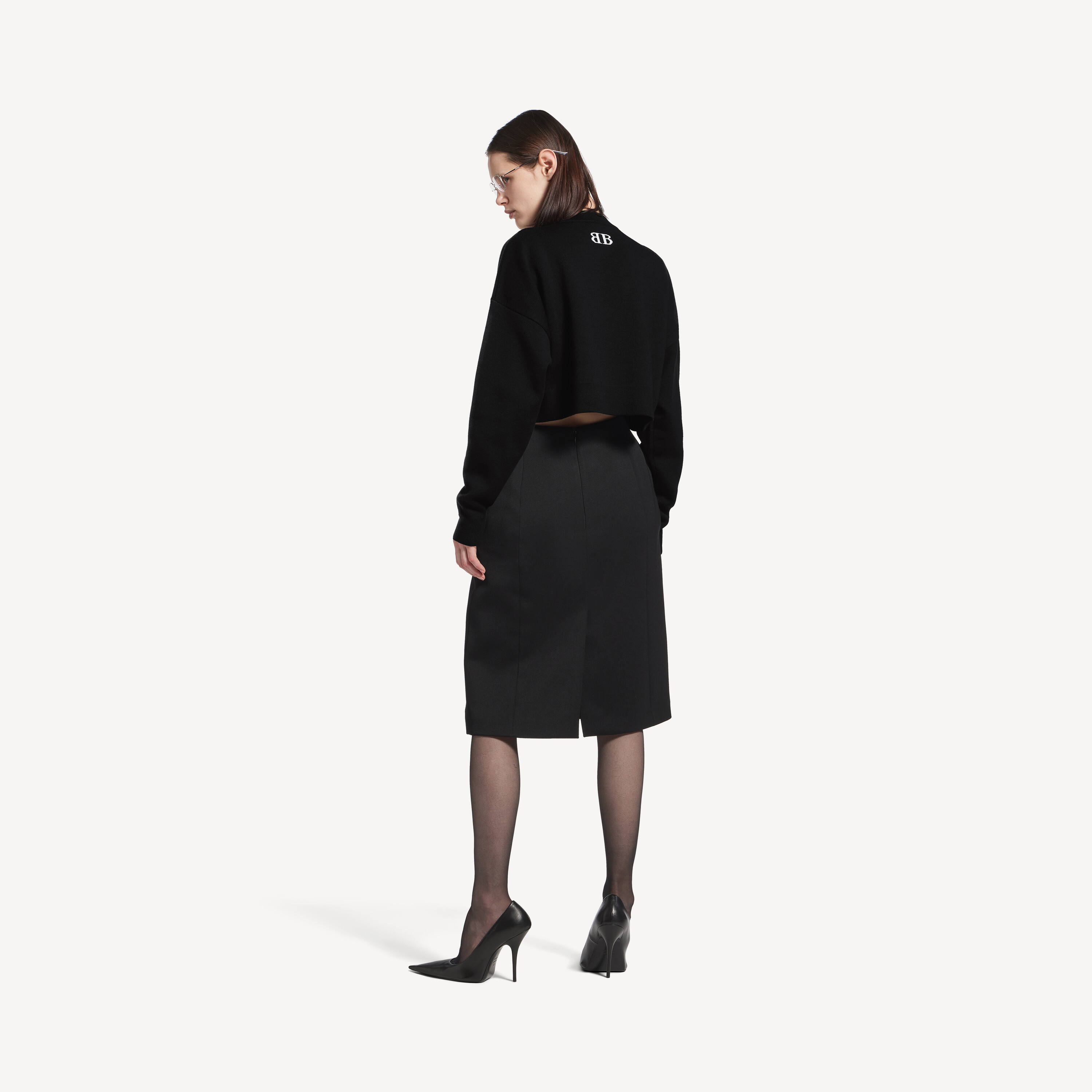 BALENCIAGA Женский укороченный свитшот черно-белого цвета — фото 3