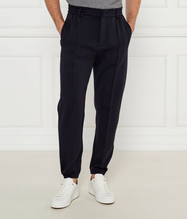 

Брюки Emporio Armani Relaxed Fit, черный
