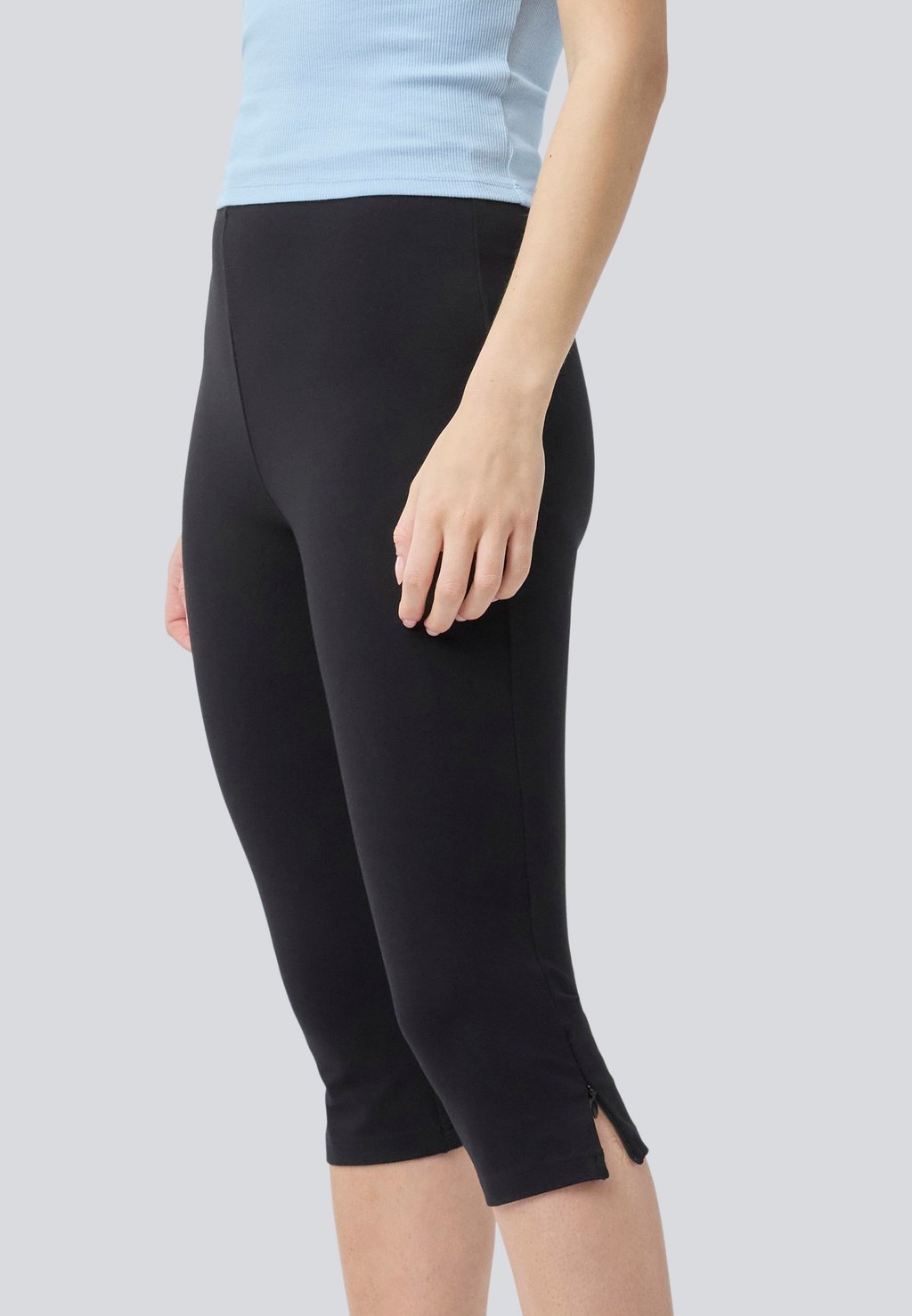 

Шорты TANNY CAPRI PANTS Modström, черный