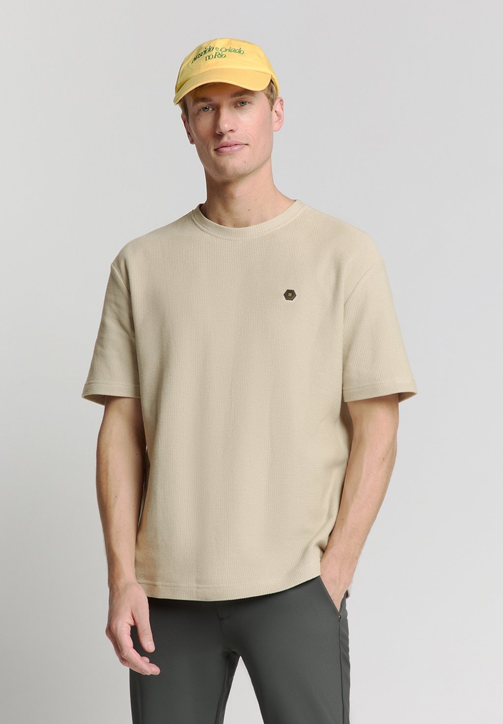 

Базовая футболка JACQUARD CREWNECK NO EXCESS, песочный
