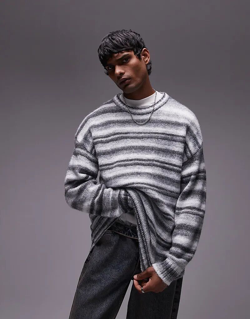

Свободный джемпер с пушистыми полосками в серую полоску Topman