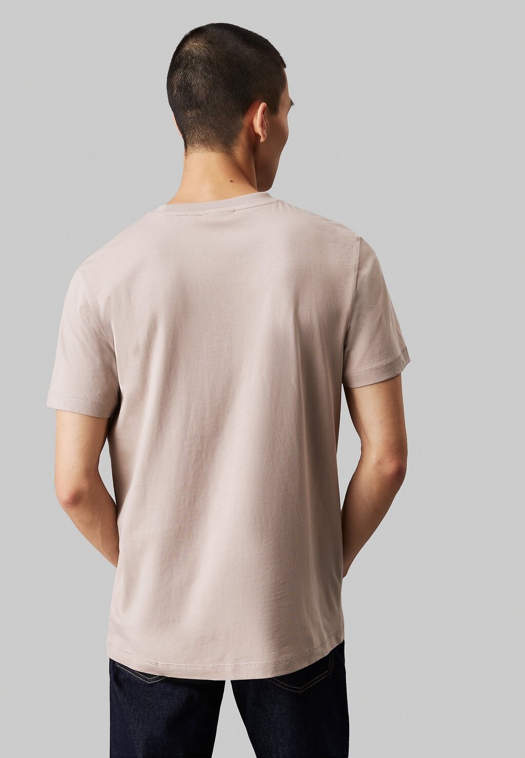 

Футболка с принтом MONOLOGO Calvin Klein Jeans, серый