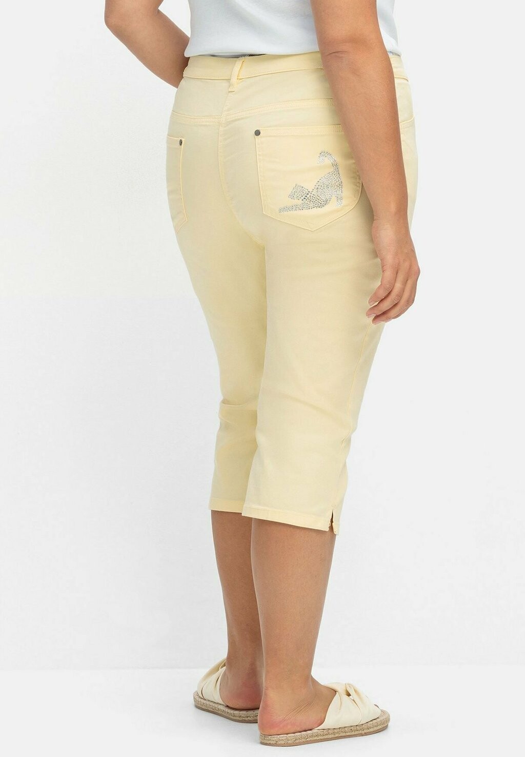 

Джинсовые шорты CAPRI Sheego, светло-желтый